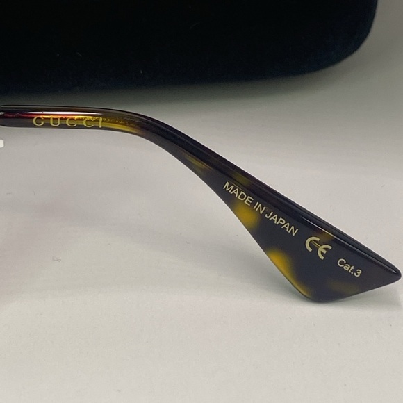 💯- New Authentic GUCCI GG0106S 001 - AS SEEN ON JENNIFER LOPEZ - Picture 17 of 17